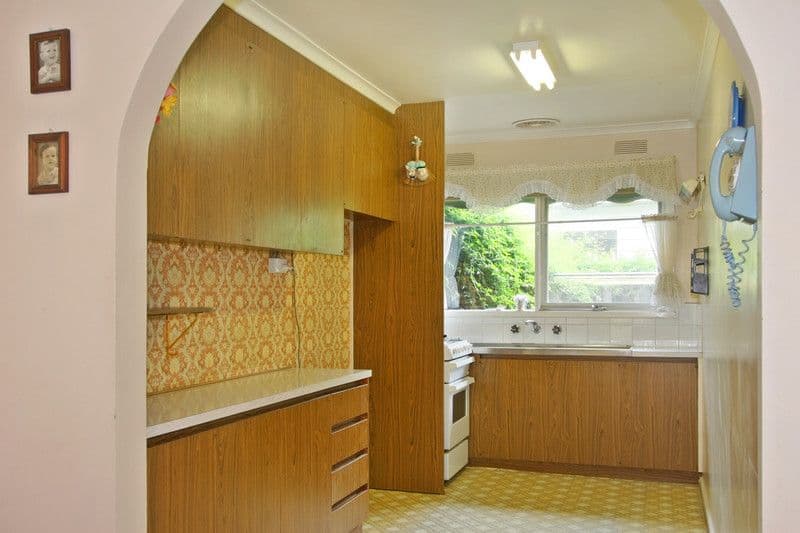 24  Gillman Street, CHELTENHAM VIC 3192, Cheltenham - Thumbnail 2