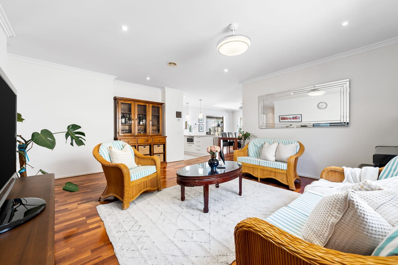 33 Treerise Boulevard, Ferntree Gully VIC 3156, Ferntree Gully - Thumbnail 2