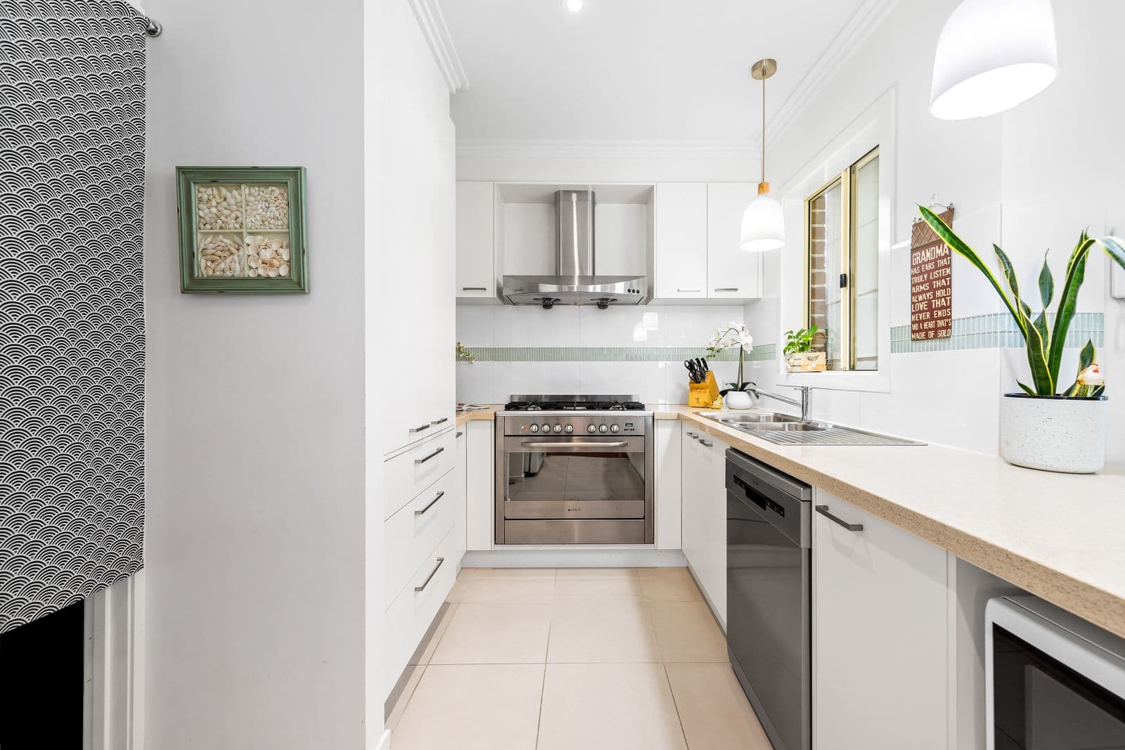 33 Treerise Boulevard, Ferntree Gully VIC 3156, Ferntree Gully - Thumbnail 4