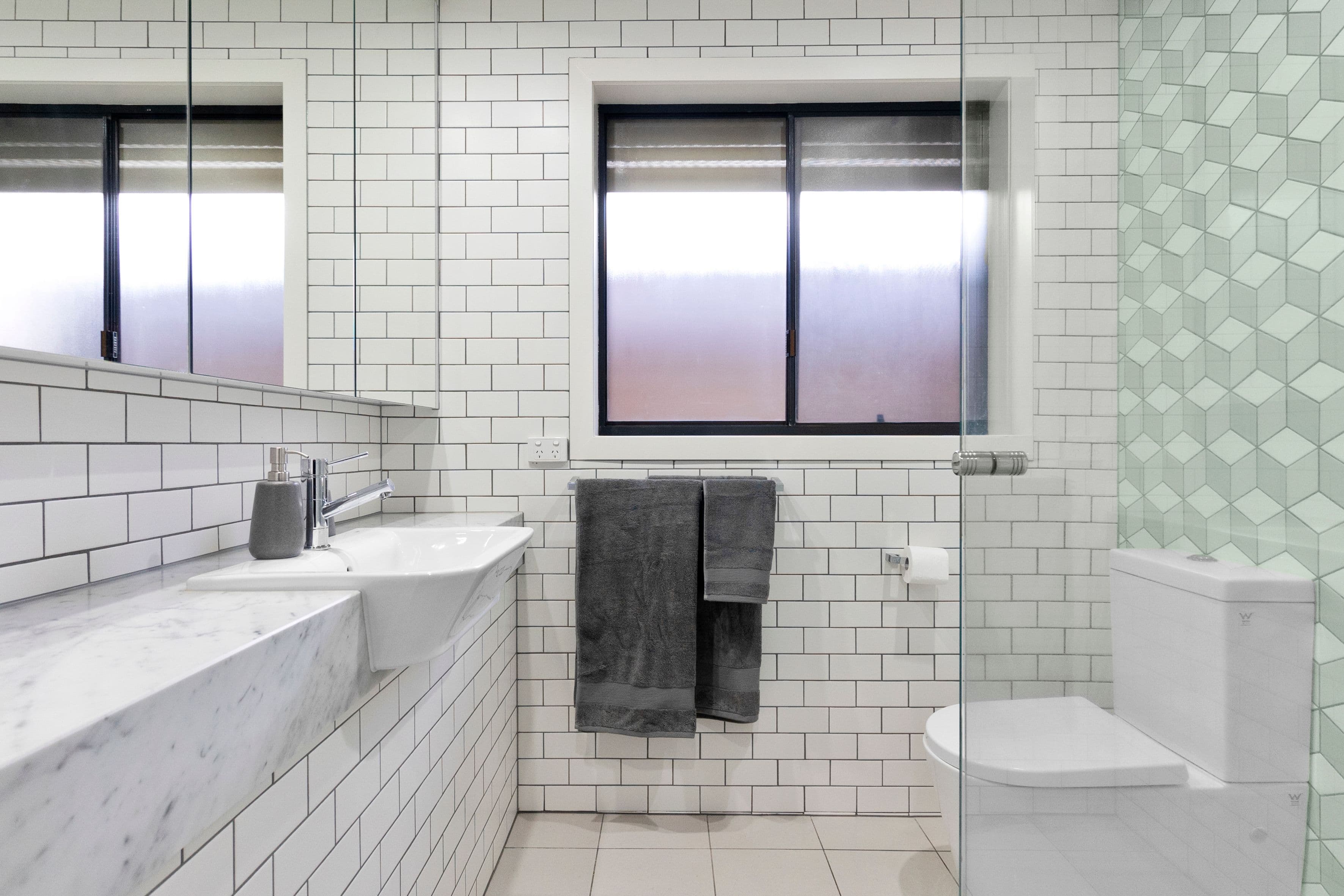 64 Russell Street, Werribee VIC 3030, Werribee - Thumbnail 2