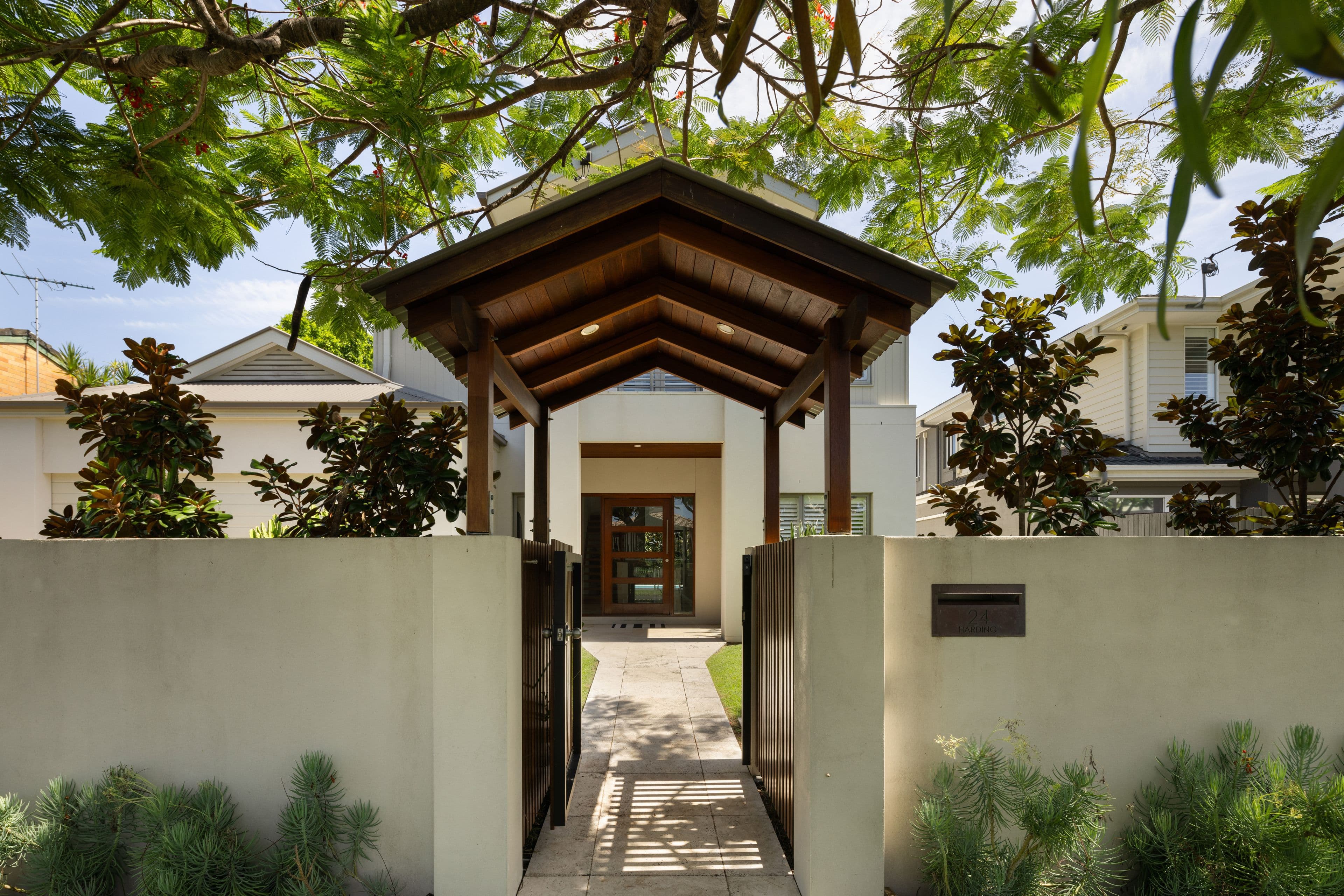 24 Harding Street, Hendra QLD 4011, Hendra - Thumbnail 2