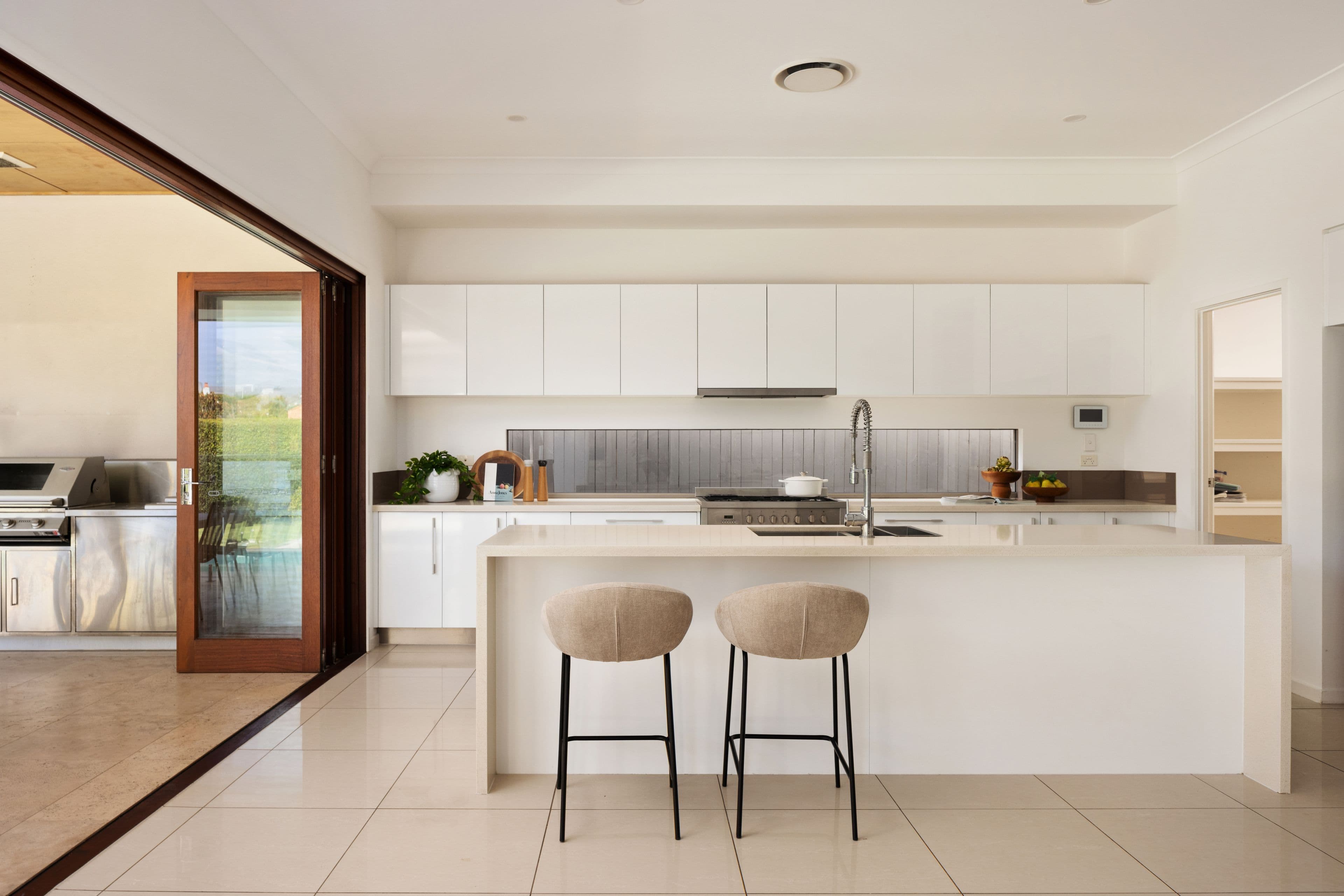 24 Harding Street, Hendra QLD 4011, Hendra - Thumbnail 3