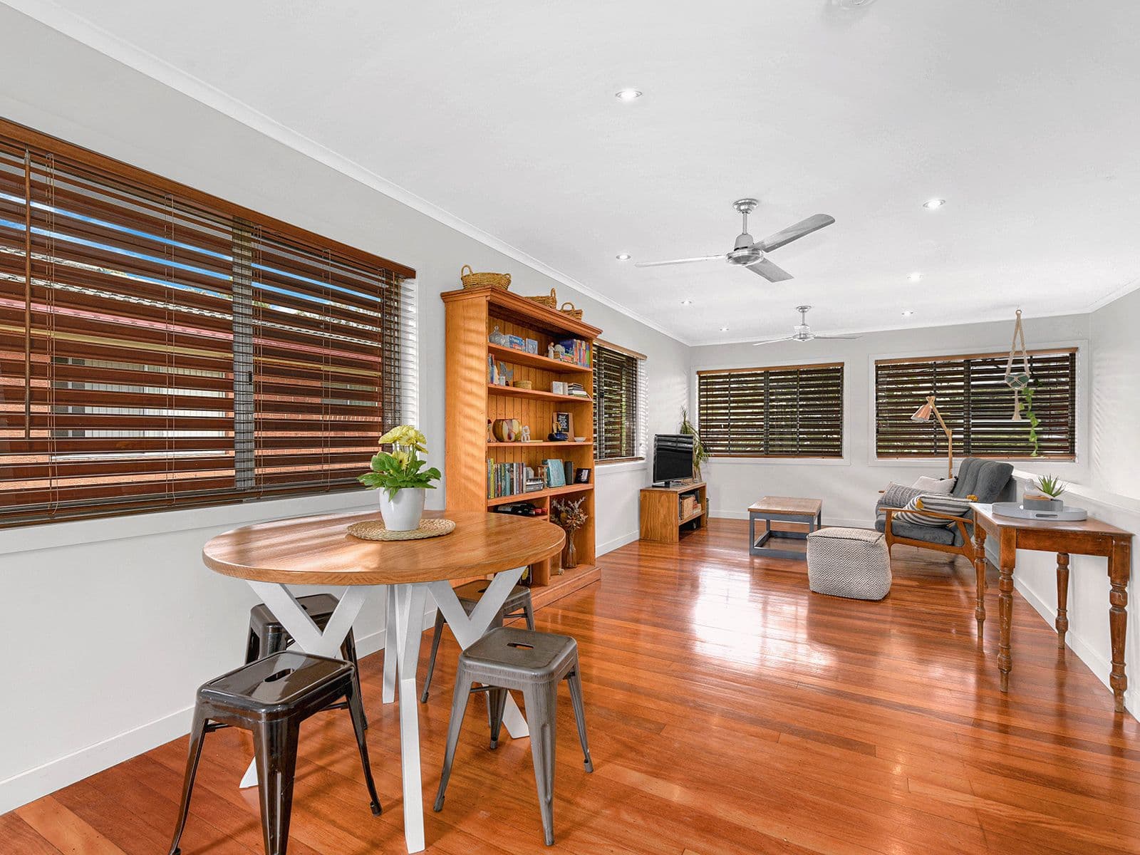 147 Kianawah Road, Wynnum West QLD 4178, Wynnum West - Thumbnail 4