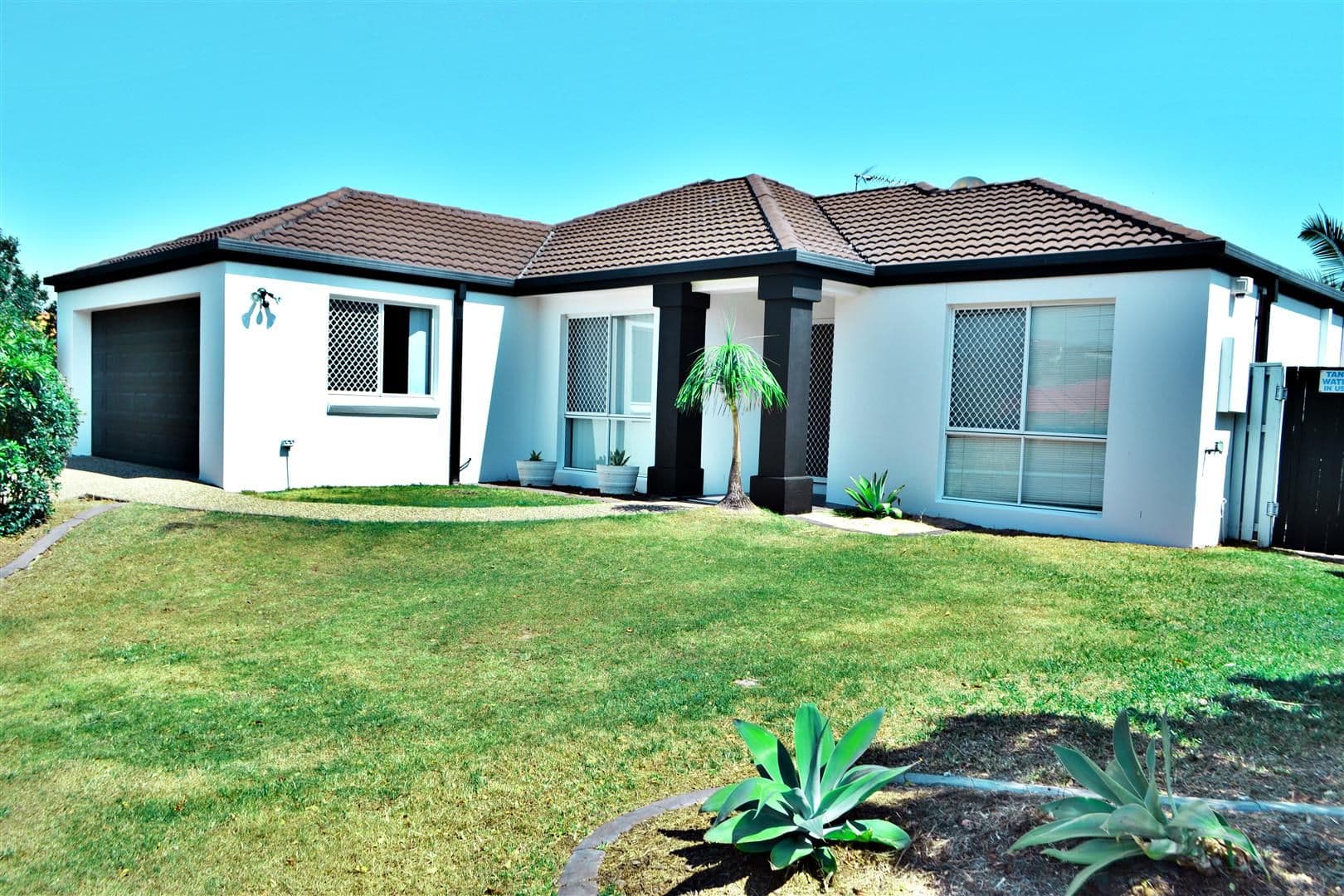 14 Howland Circuit, PACIFIC PINES QLD 4211, Pacific Pines - Thumbnail 2