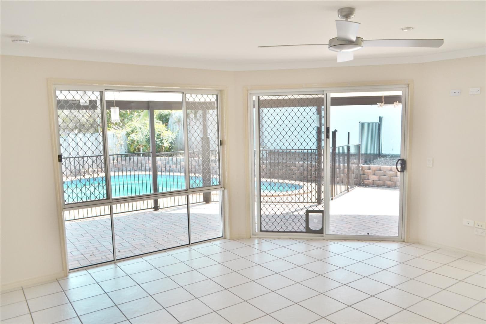 14 Howland Circuit, PACIFIC PINES QLD 4211, Pacific Pines - Thumbnail 3