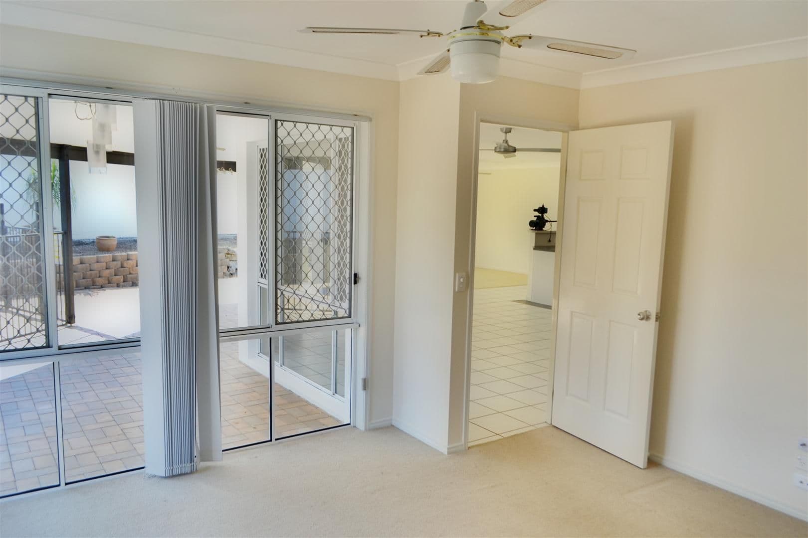 14 Howland Circuit, PACIFIC PINES QLD 4211, Pacific Pines - Thumbnail 6