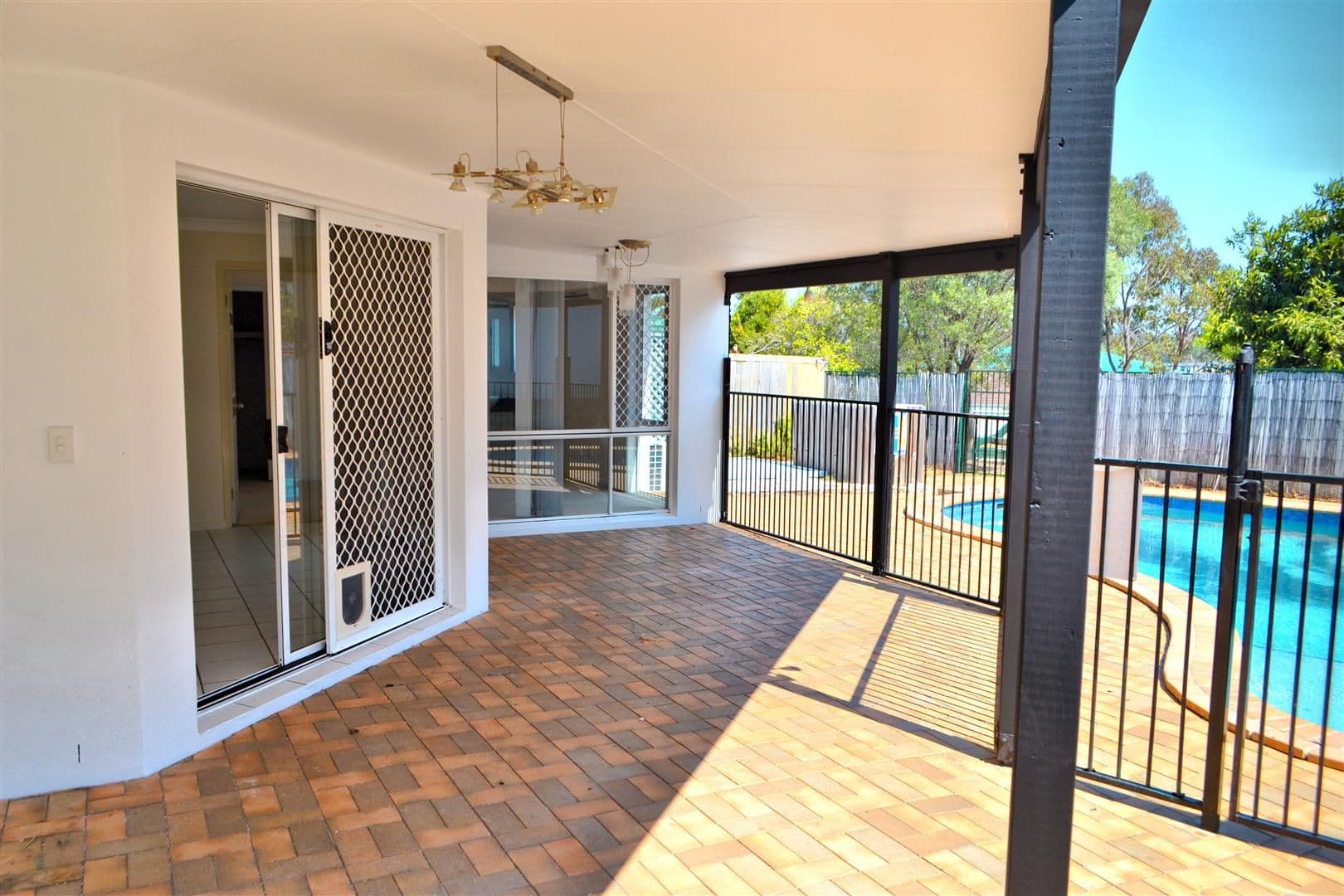 14 Howland Circuit, PACIFIC PINES QLD 4211, Pacific Pines - Thumbnail 7
