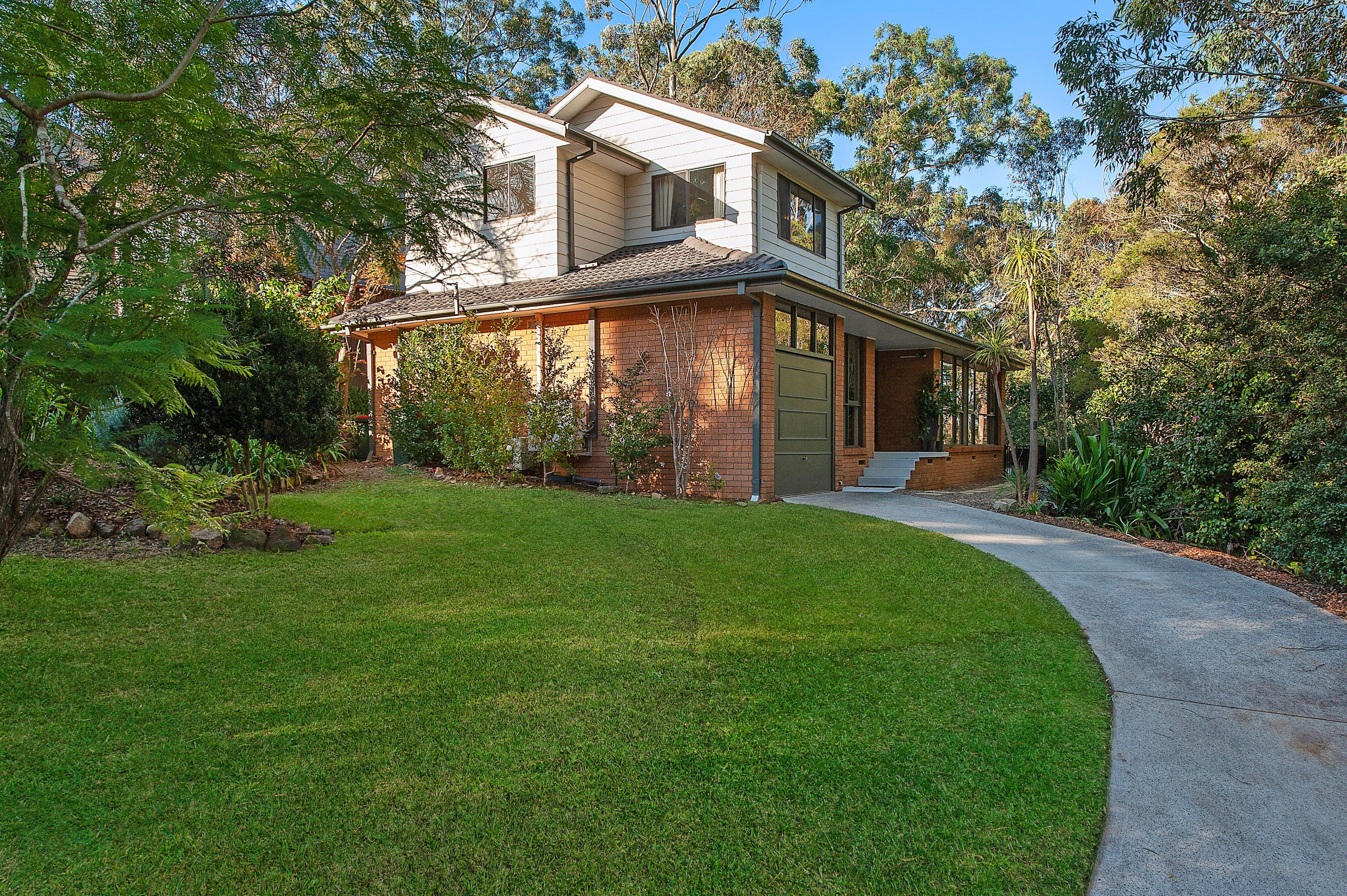 9 Paul Close, Hornsby Heights - Image 1