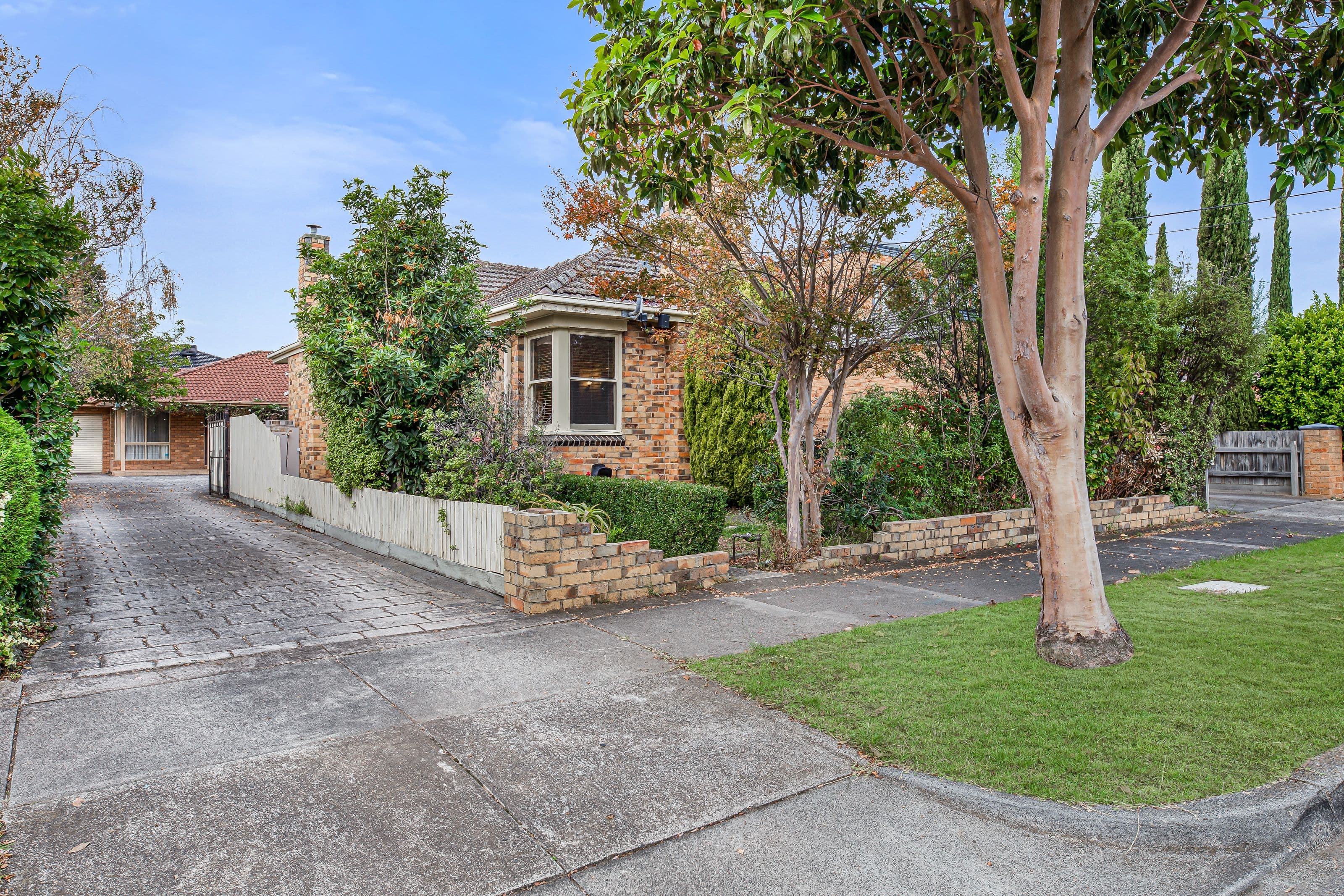 4 Glenmore Grove, Mount Waverley VIC 3149, Mount Waverley - Image 1