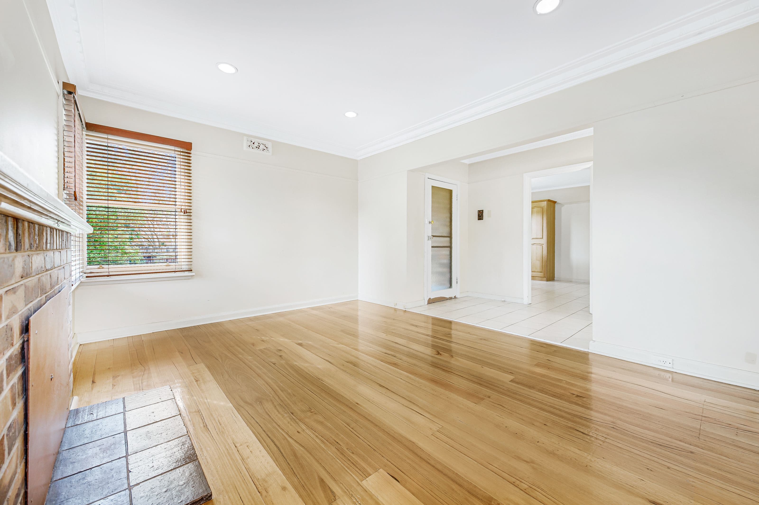 4 Glenmore Grove, Mount Waverley VIC 3149, Mount Waverley - Thumbnail 8