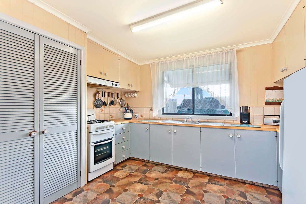 51 Horne Street, Koroit VIC 3282, Koroit - Thumbnail 2