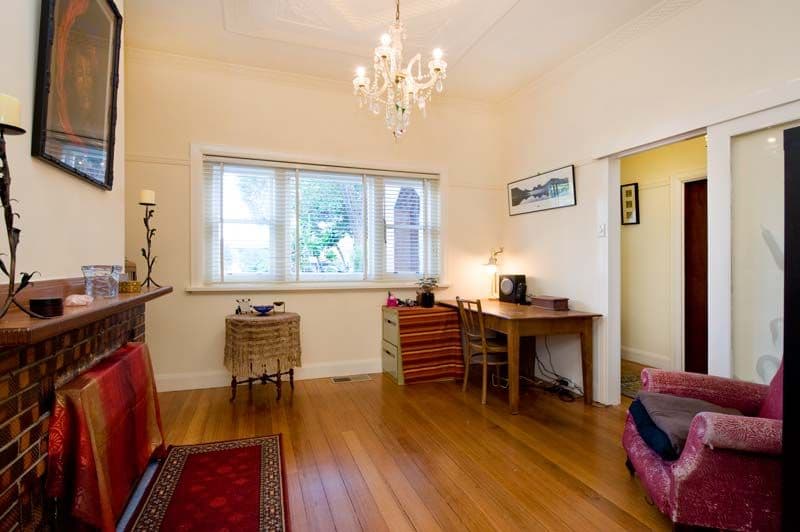 207 Raleigh Street, THORNBURY VIC 3071, Thornbury - Thumbnail 2