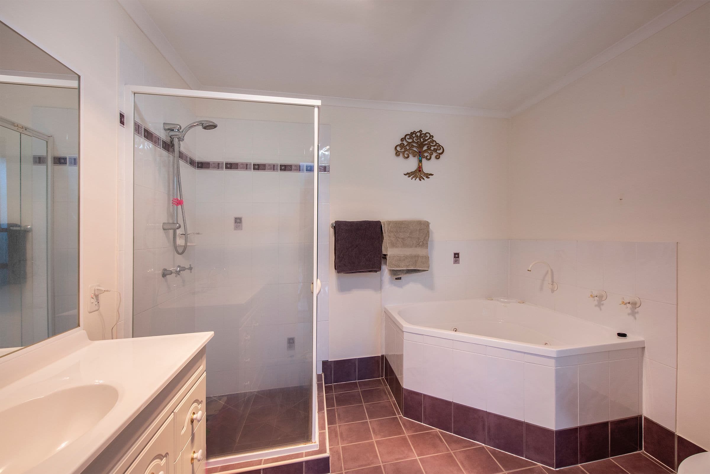 32 Mountain View Crescent, Mount Warren Park QLD 4207, Mount Warren Park - Thumbnail 4