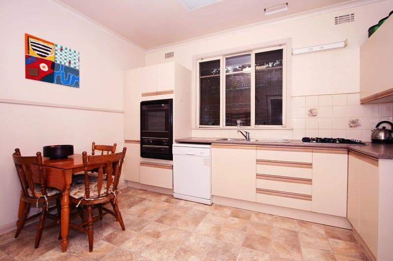 36 Alvena Crescent, HEATHMONT VIC 3135, Heathmont - Thumbnail 3