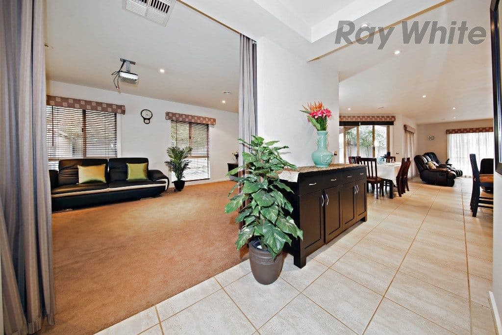 11 Ancona Court, Point Cook VIC 3030, Point Cook - Thumbnail 4