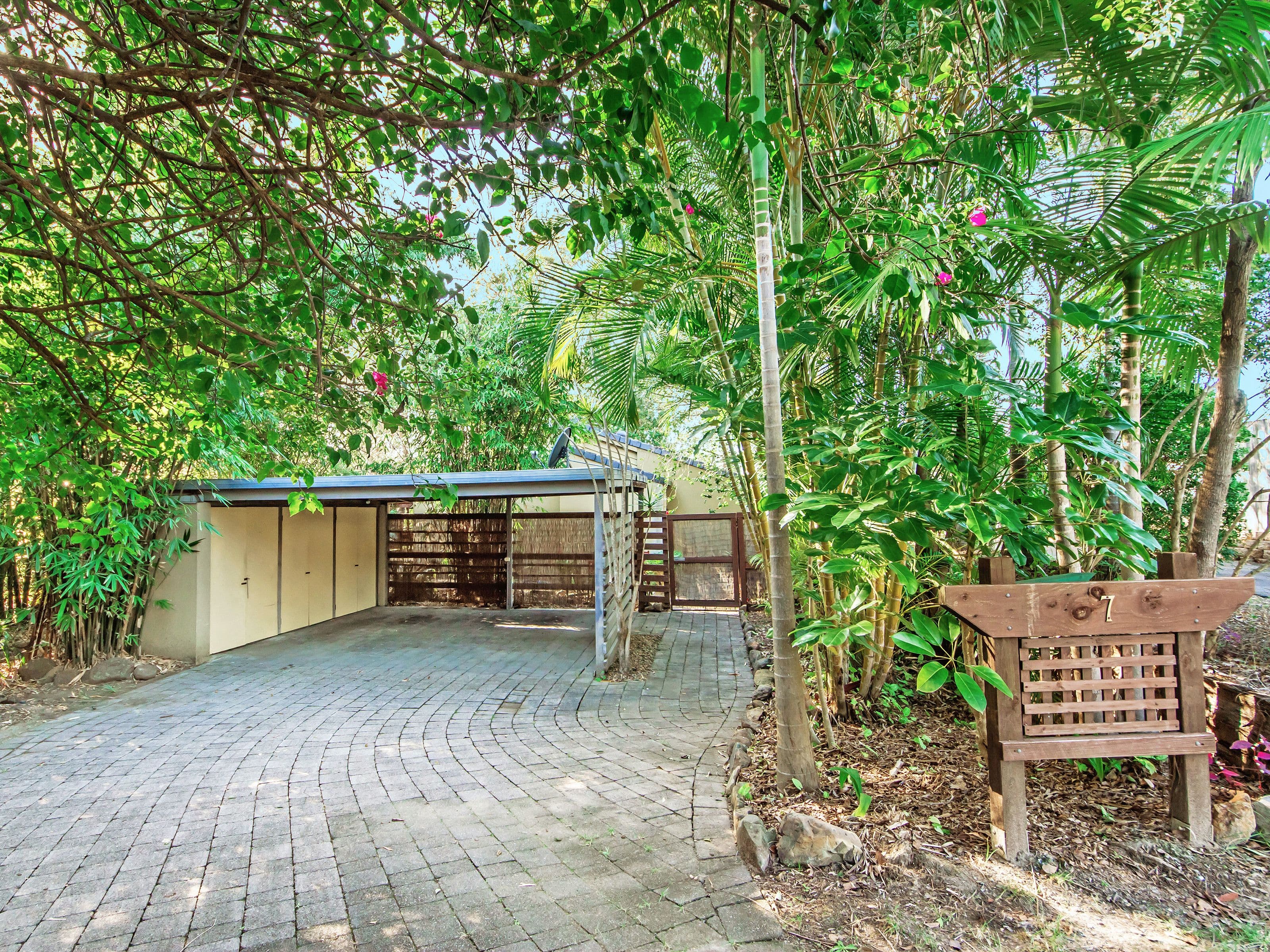 7 Henley Court, Robina QLD 4226, Robina - Image 1