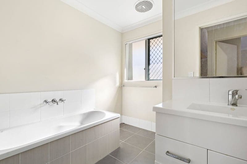 4 Doogal Court, Redbank Plains - Thumbnail 4