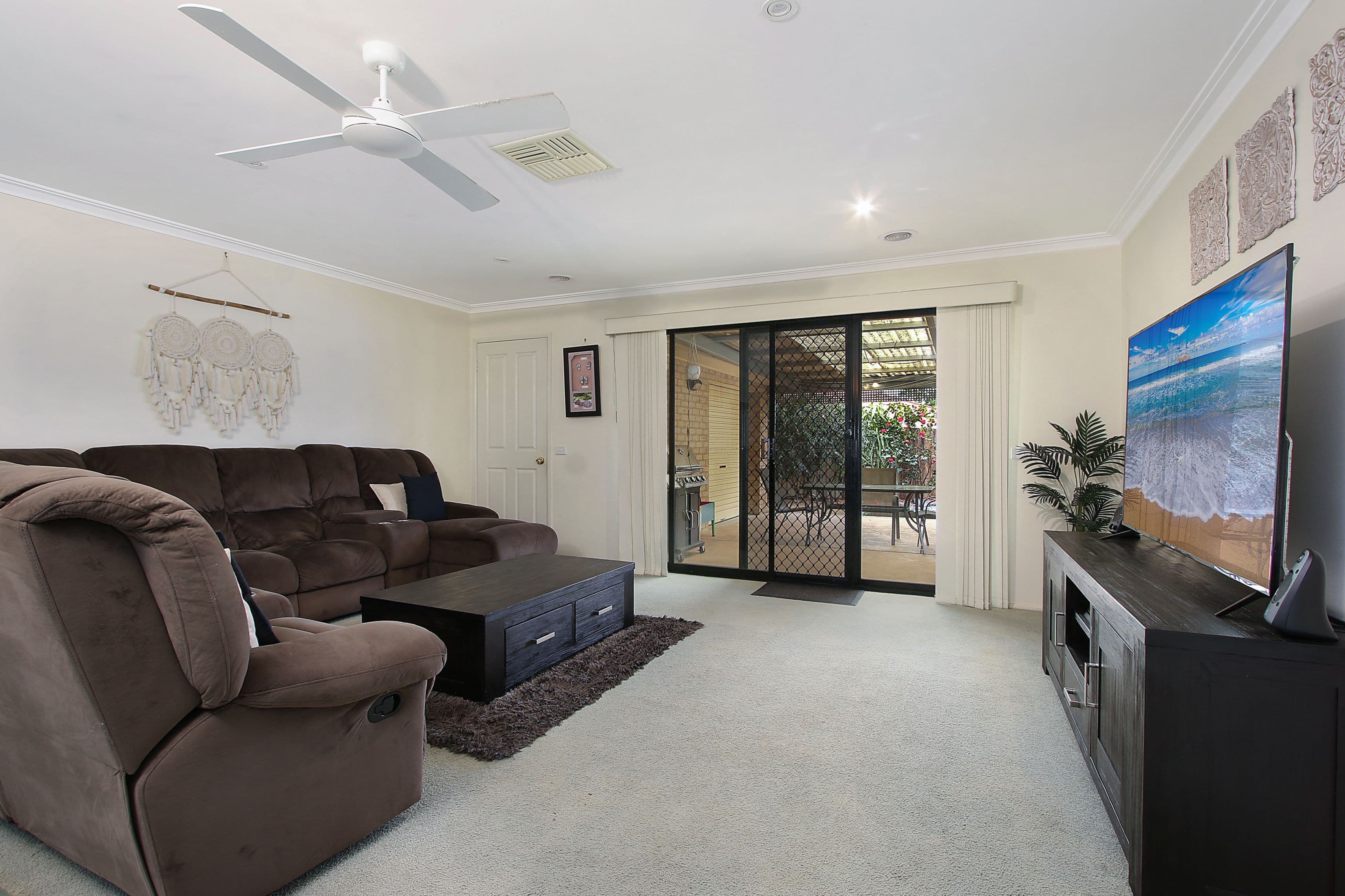 251 Desmond Street, Lavington NSW 2641, Lavington - Thumbnail 2