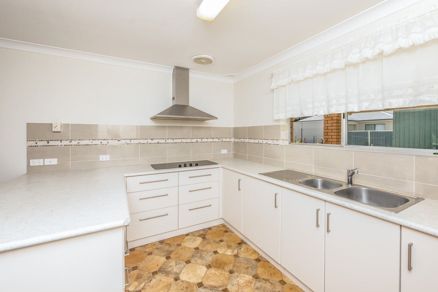 10 Short Street, Dongara WA 6525, Dongara - Thumbnail 4