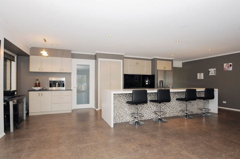 11 Whiting Court, SKYE VIC 3977, Skye - Thumbnail 2