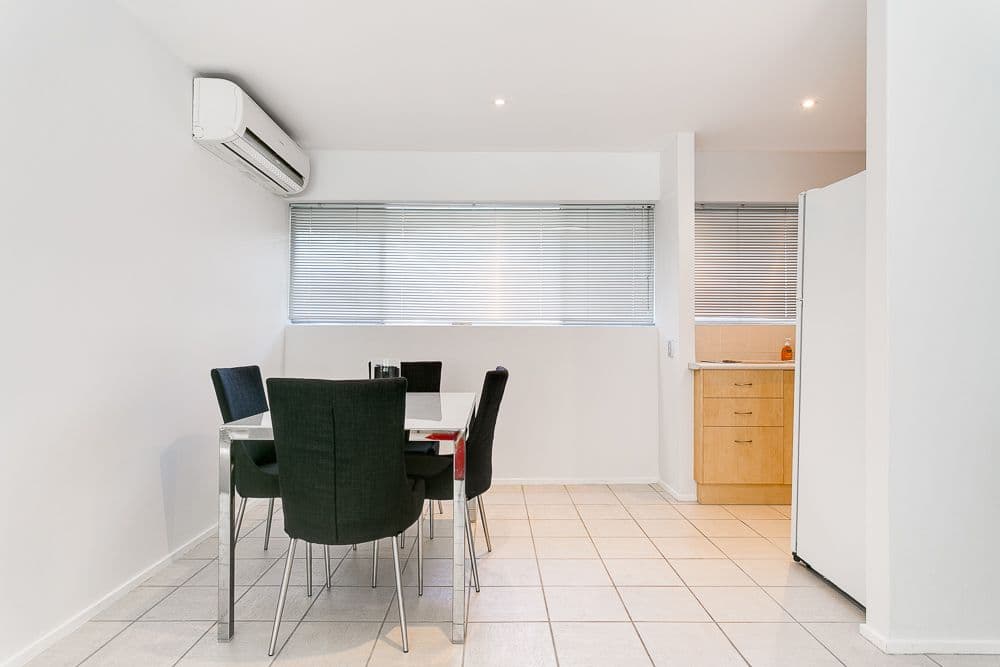 183 Nursery Road, Holland Park West QLD 4121, Holland Park West - Thumbnail 2