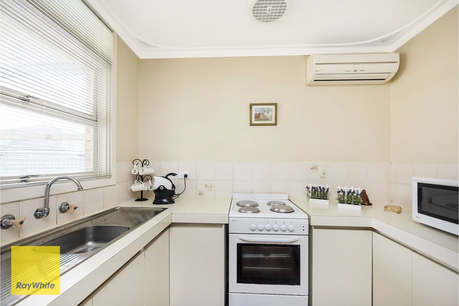 541 Kalamunda Road, High Wycombe WA 6057, High Wycombe - Thumbnail 7