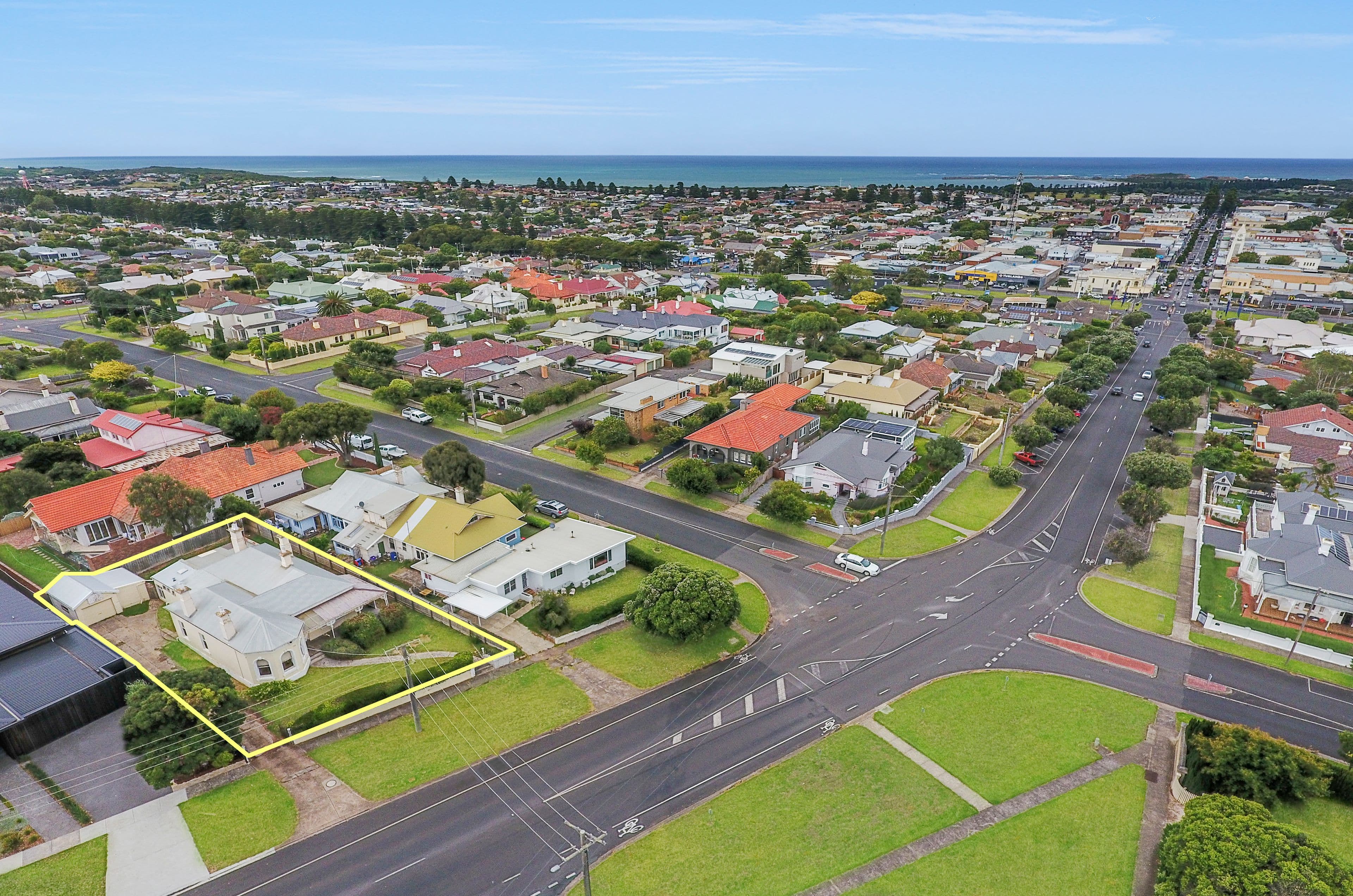 4 Howard Street, Warrnambool VIC 3280, Warrnambool - Thumbnail 2