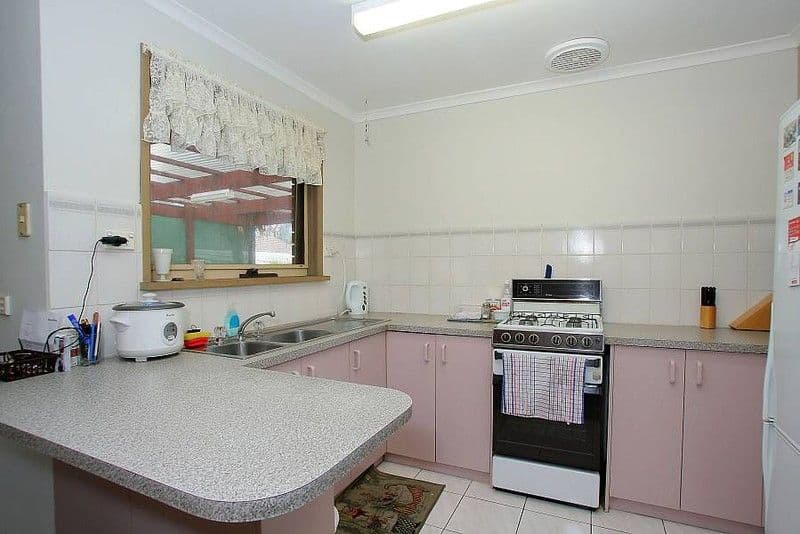 31 Paperbark Place, KNOXFIELD VIC 3180, Knoxfield - Thumbnail 3