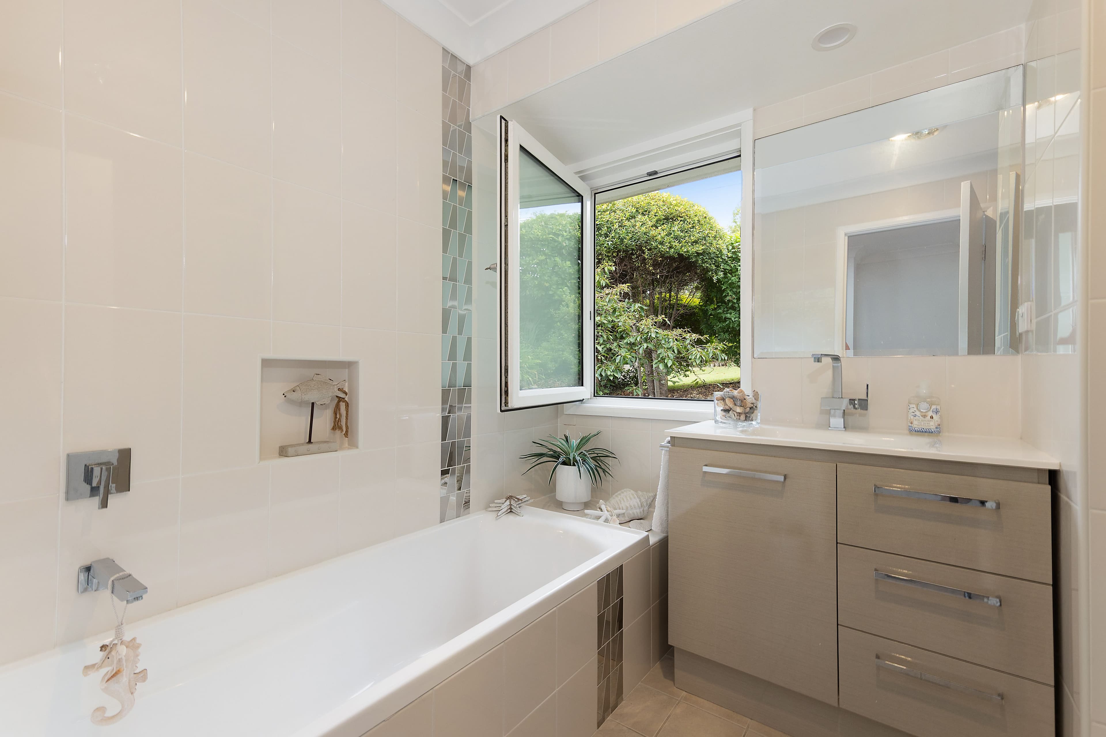 11 Silver Crescent, Westleigh NSW 2120, Westleigh - Thumbnail 7