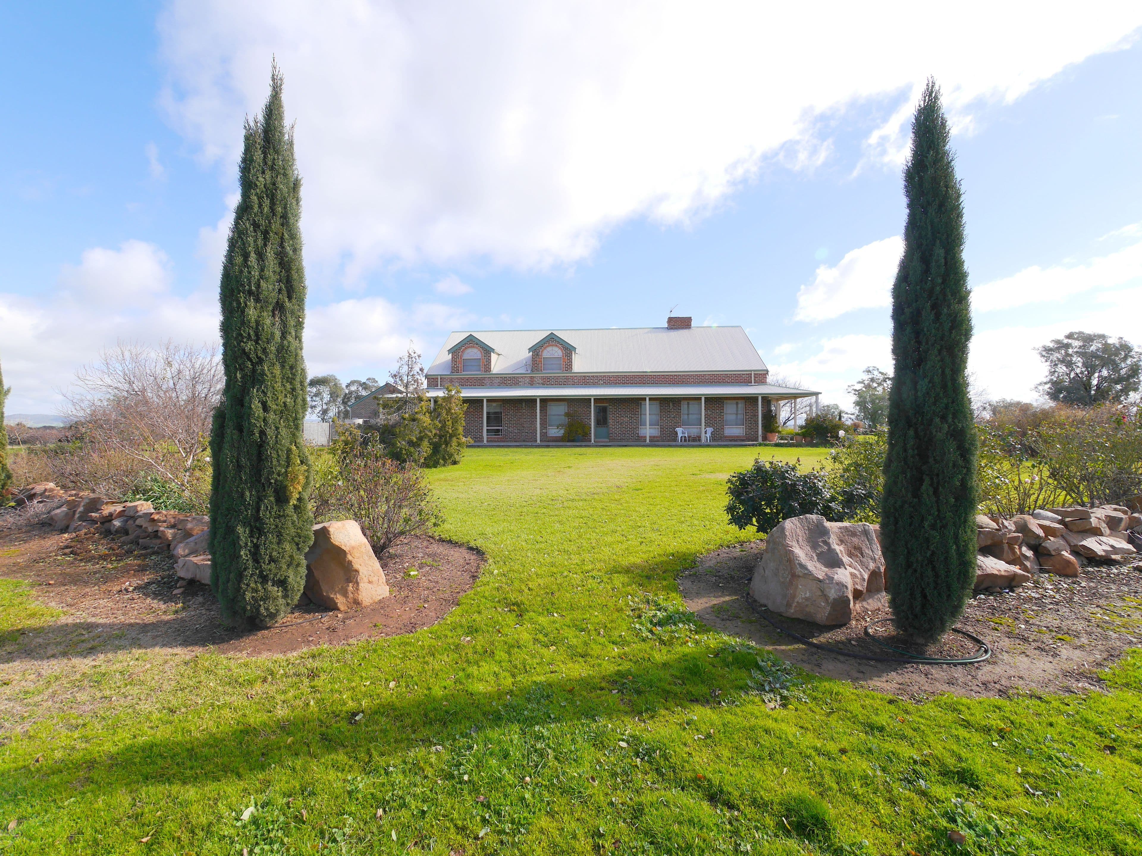 42 Delaneys Road, Cowra - Thumbnail 2