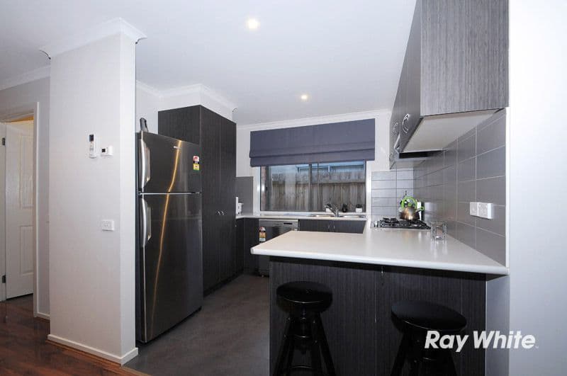 65 Calais Circuit, CRANBOURNE WEST VIC 3977, Cranbourne West - Thumbnail 2