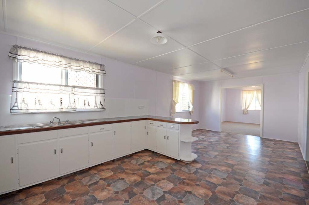 15 Manton Street, Biloela QLD 4715, Biloela - Thumbnail 3