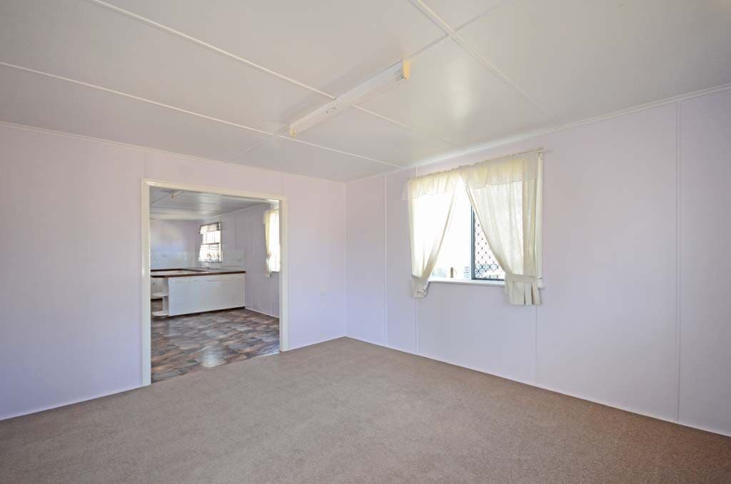 15 Manton Street, Biloela QLD 4715, Biloela - Thumbnail 4