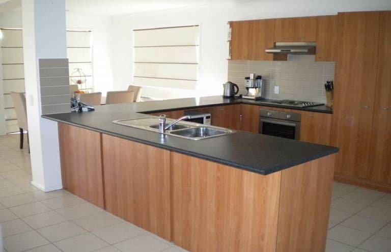 1-3 Eimeo Place, SANDSTONE POINT QLD 4511, Sandstone Point - Thumbnail 2