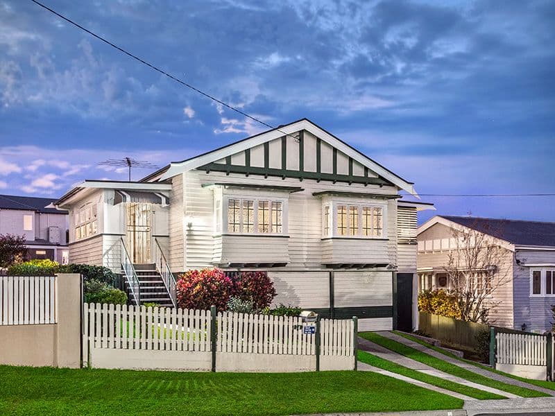 18 Welwyn Crescent, Coorparoo QLD 4151, Coorparoo - Thumbnail 3