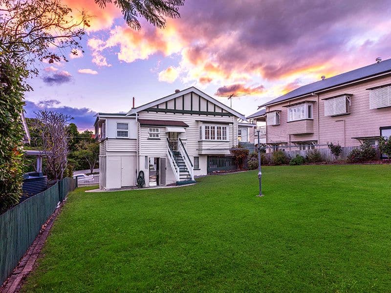18 Welwyn Crescent, Coorparoo QLD 4151, Coorparoo - Thumbnail 4