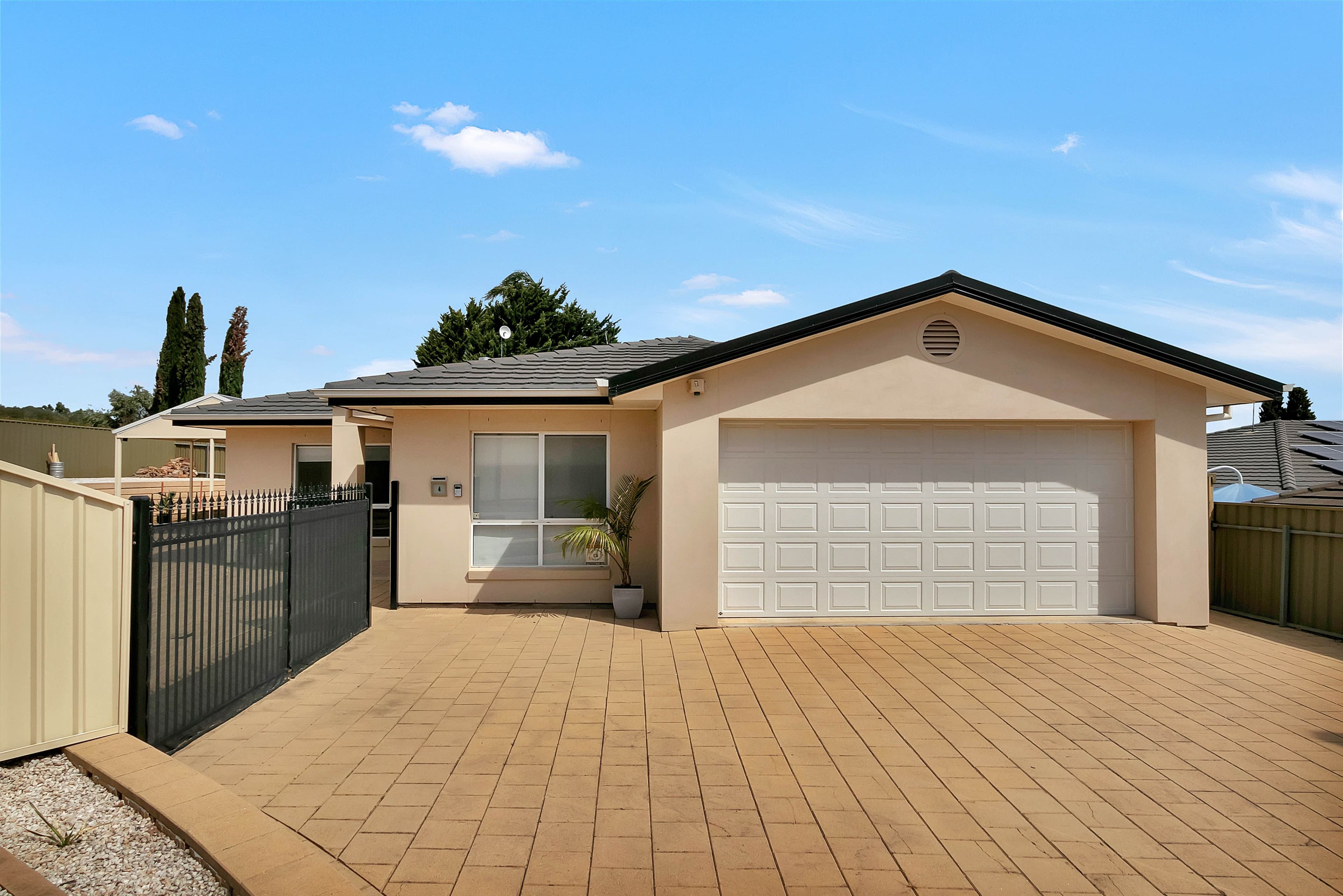 4 Fabian Court, Craigmore SA 5114, Craigmore - Image 1