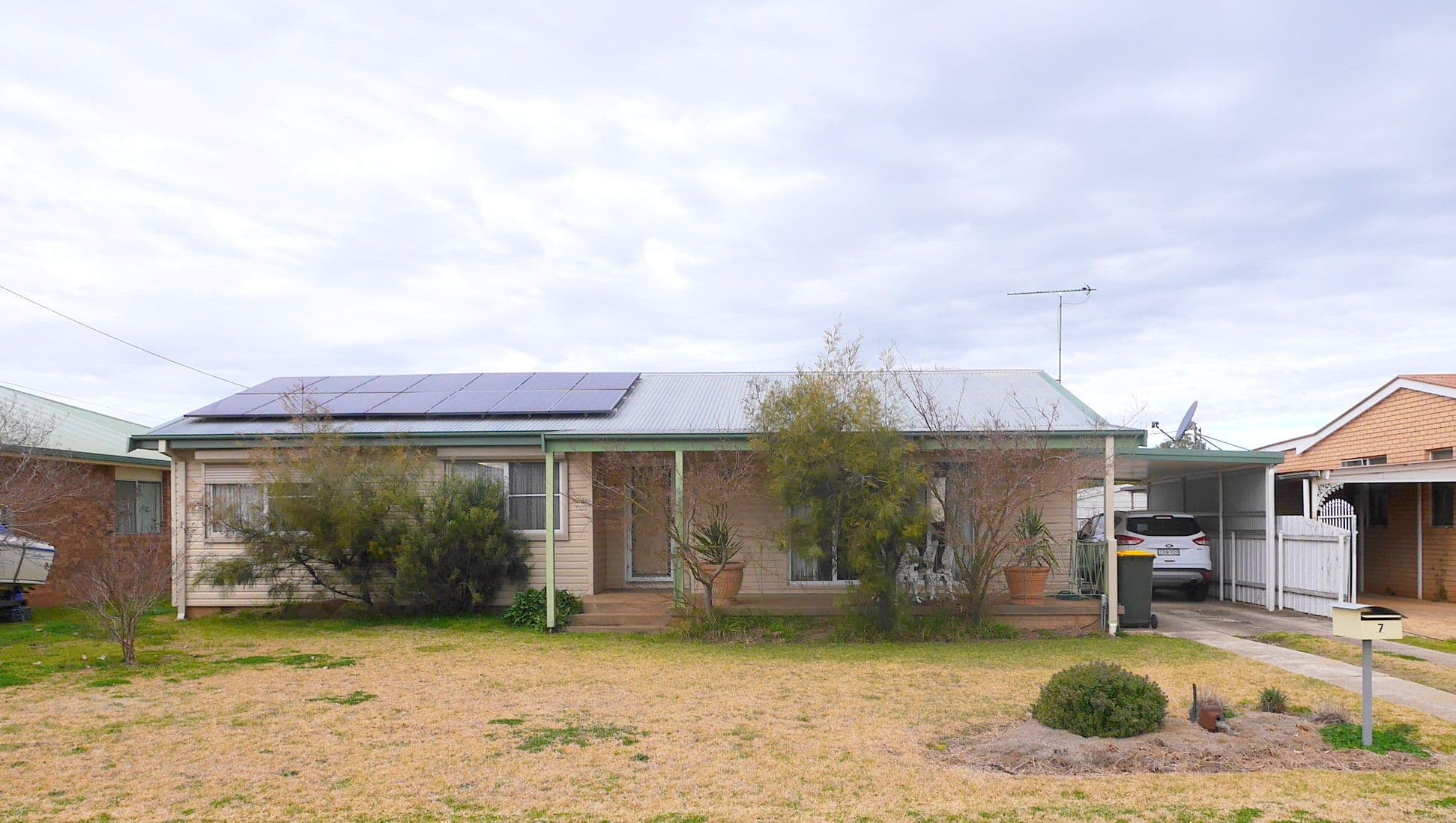 7 Stewart Street, Cowra - Image 1