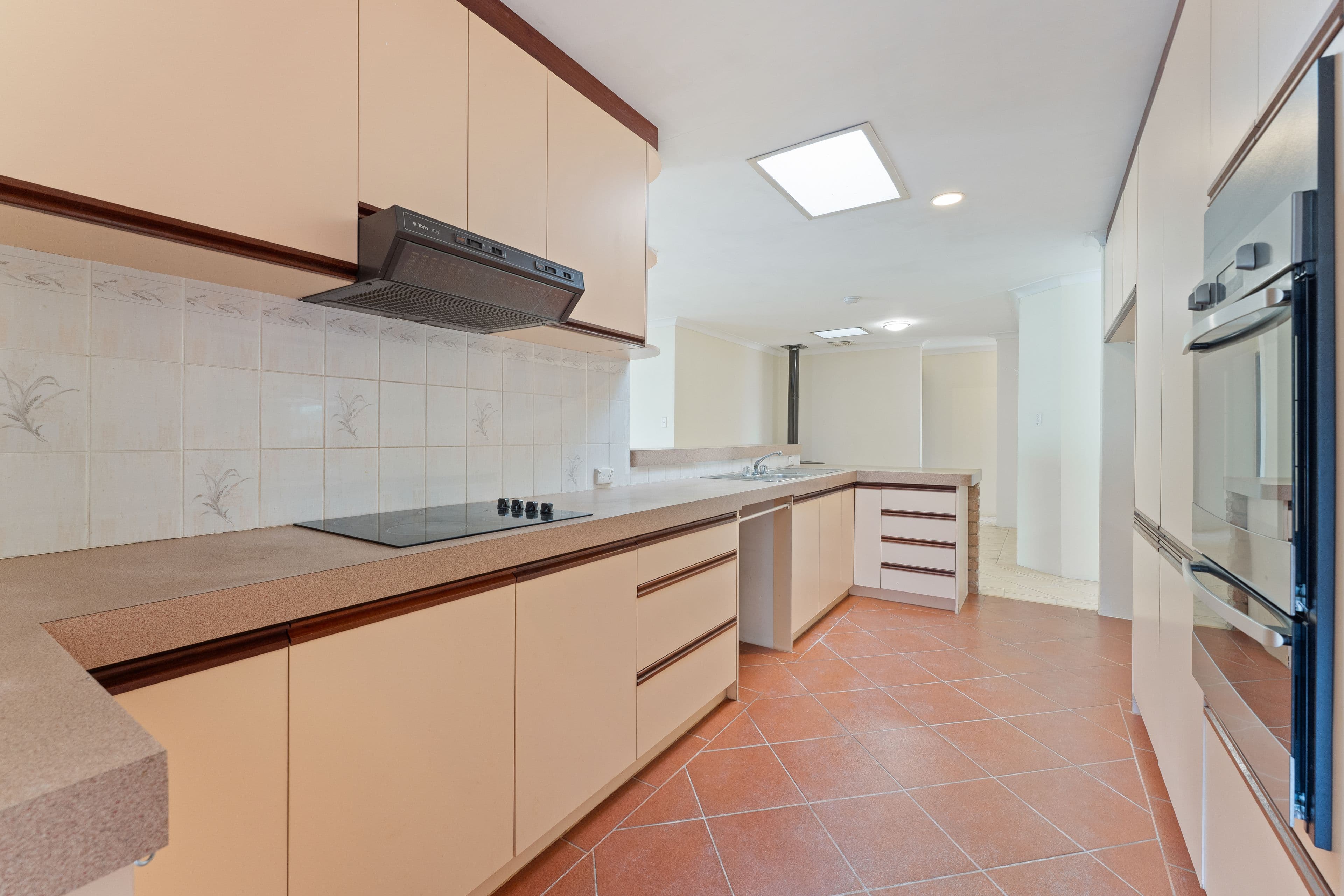 2 Raeside Crescent, Cooloongup WA 6168, Cooloongup - Thumbnail 3