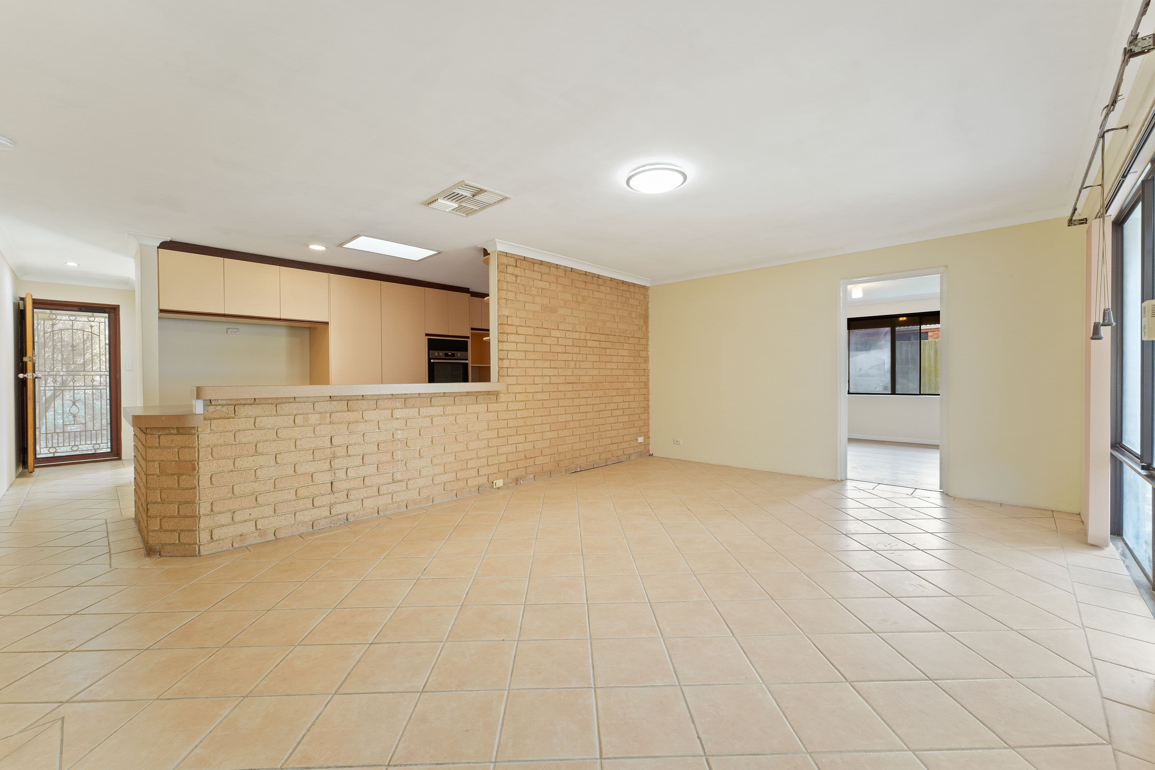 2 Raeside Crescent, Cooloongup WA 6168, Cooloongup - Thumbnail 7