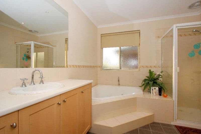 1 Lemon Gum Parade, BUNDOORA VIC 3083, Bundoora - Thumbnail 6