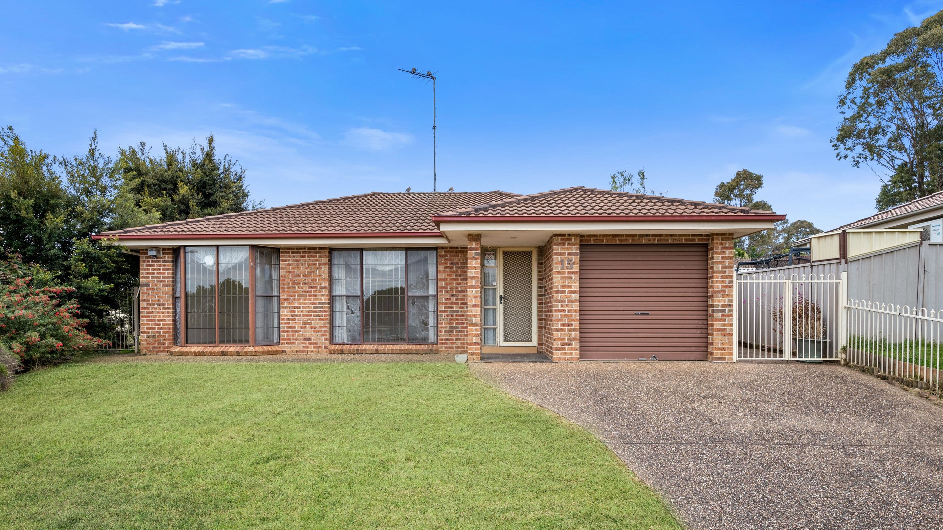15 Falstaff Place, Rosemeadow NSW 2560, Rosemeadow - Thumbnail 2