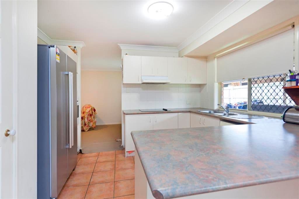 8 Friend Street, WAKERLEY QLD 4154, Wakerley - Thumbnail 4