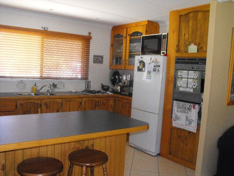 48 Gold Street, NANANGO QLD 4615, Nanango - Thumbnail 2