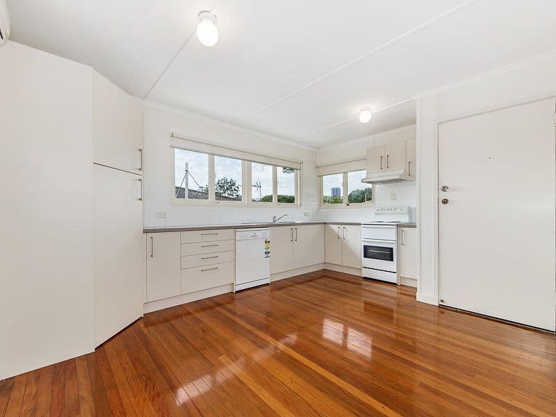 30 Mabel Avenue, Southport QLD 4215, Southport - Image 1