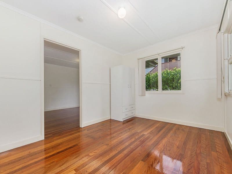 30 Mabel Avenue, Southport QLD 4215, Southport - Thumbnail 8