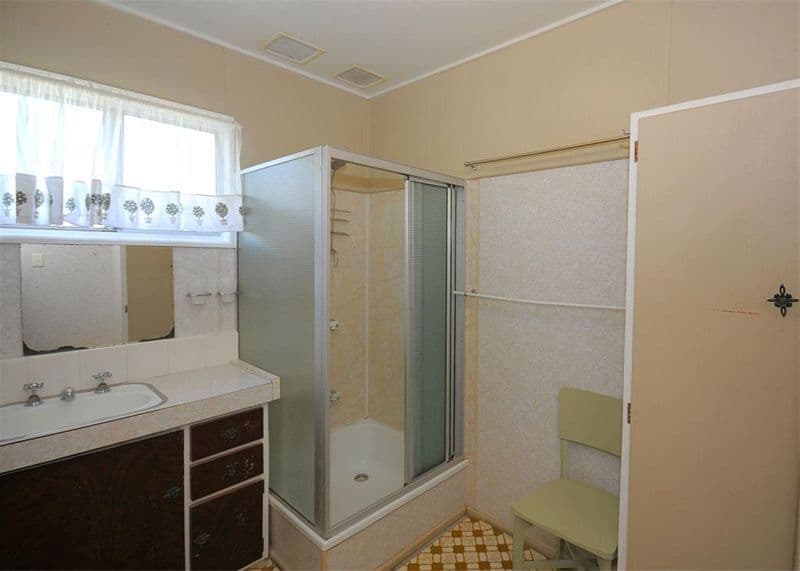 4 Churchill Street, URANGAN QLD 4655, Urangan - Thumbnail 7