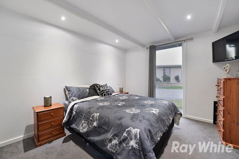 40 Cinerea Avenue, FERNTREE GULLY VIC 3156, Ferntree Gully - Thumbnail 5