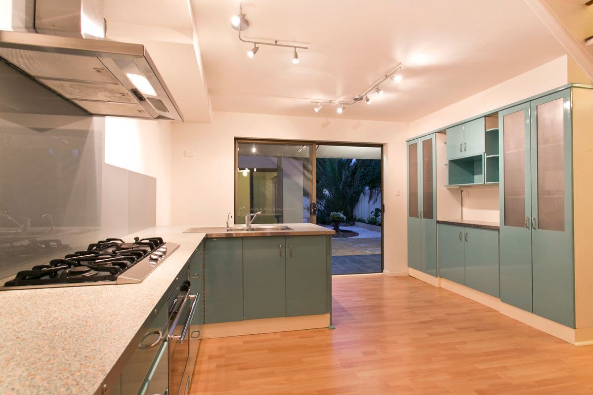19 Curlew Court, SEMAPHORE PARK SA 5019, Semaphore Park - Thumbnail 2