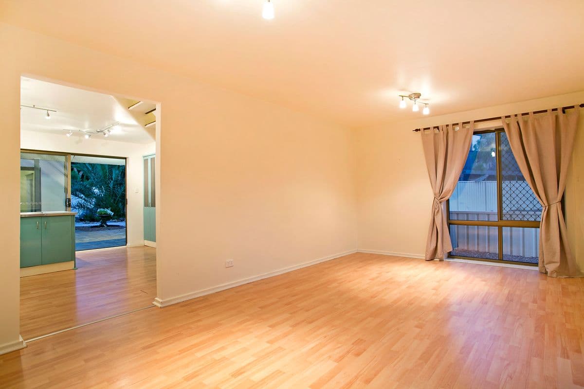 19 Curlew Court, SEMAPHORE PARK SA 5019, Semaphore Park - Thumbnail 7